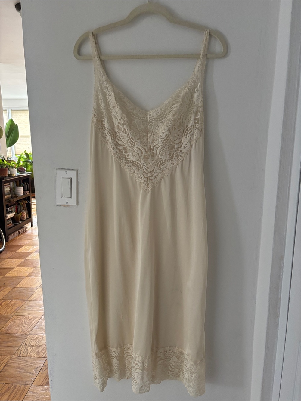 🎀Vintage🎀 Vanity Fair Nightie Slip Dress Cream Lace-Trim Size 38/Large
